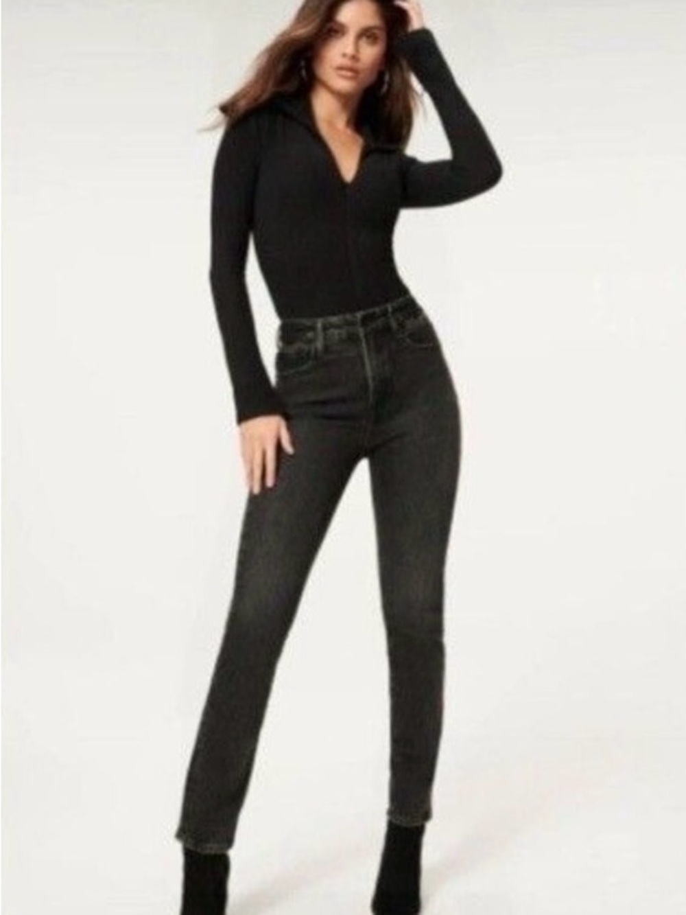 Good American Classic Slim Straight Leg Jeans in Faded Black Wash